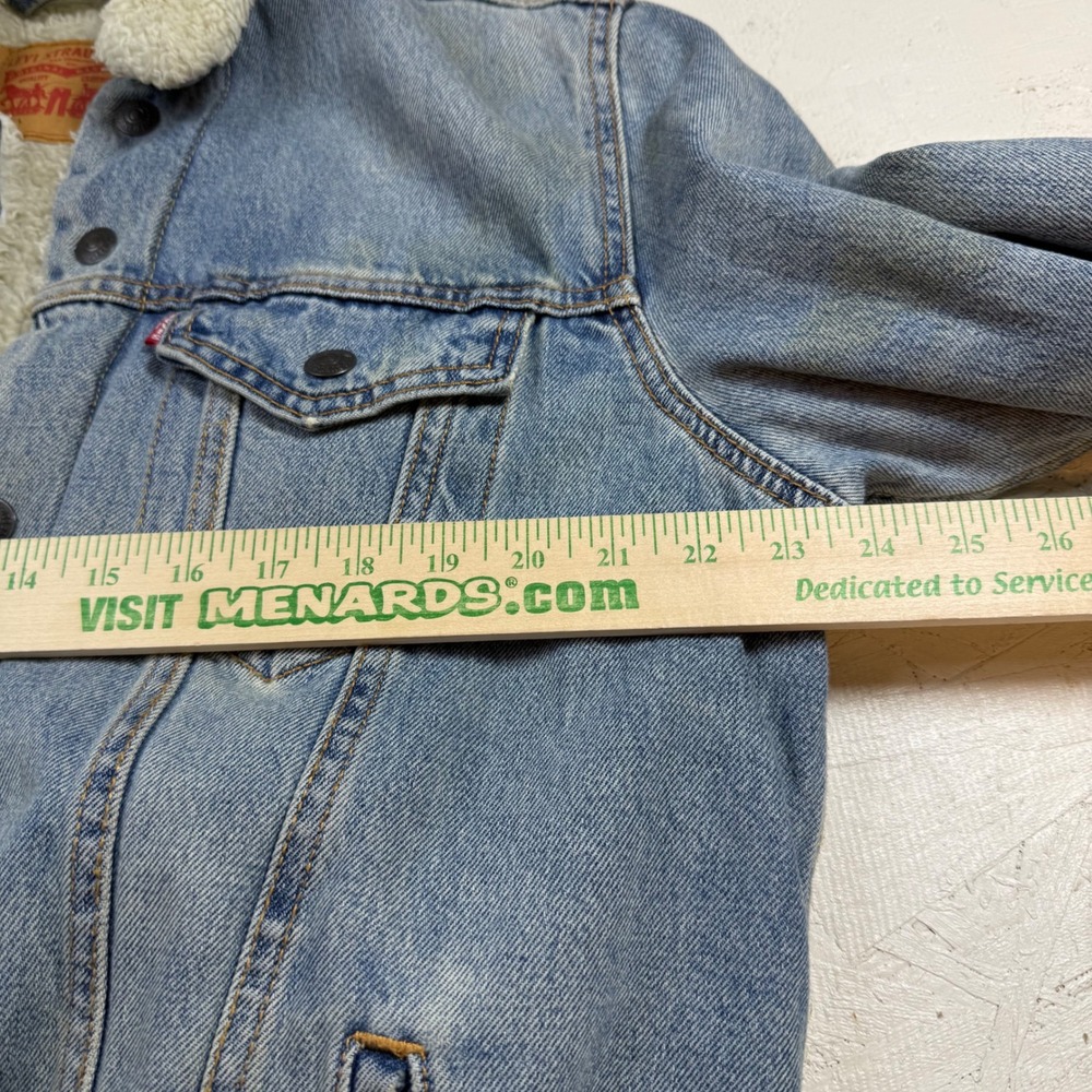 Levi Strauss Sherpa Lined Denim Jacket Womens L Light Wash Trucker Warm - Picture 6 of 8